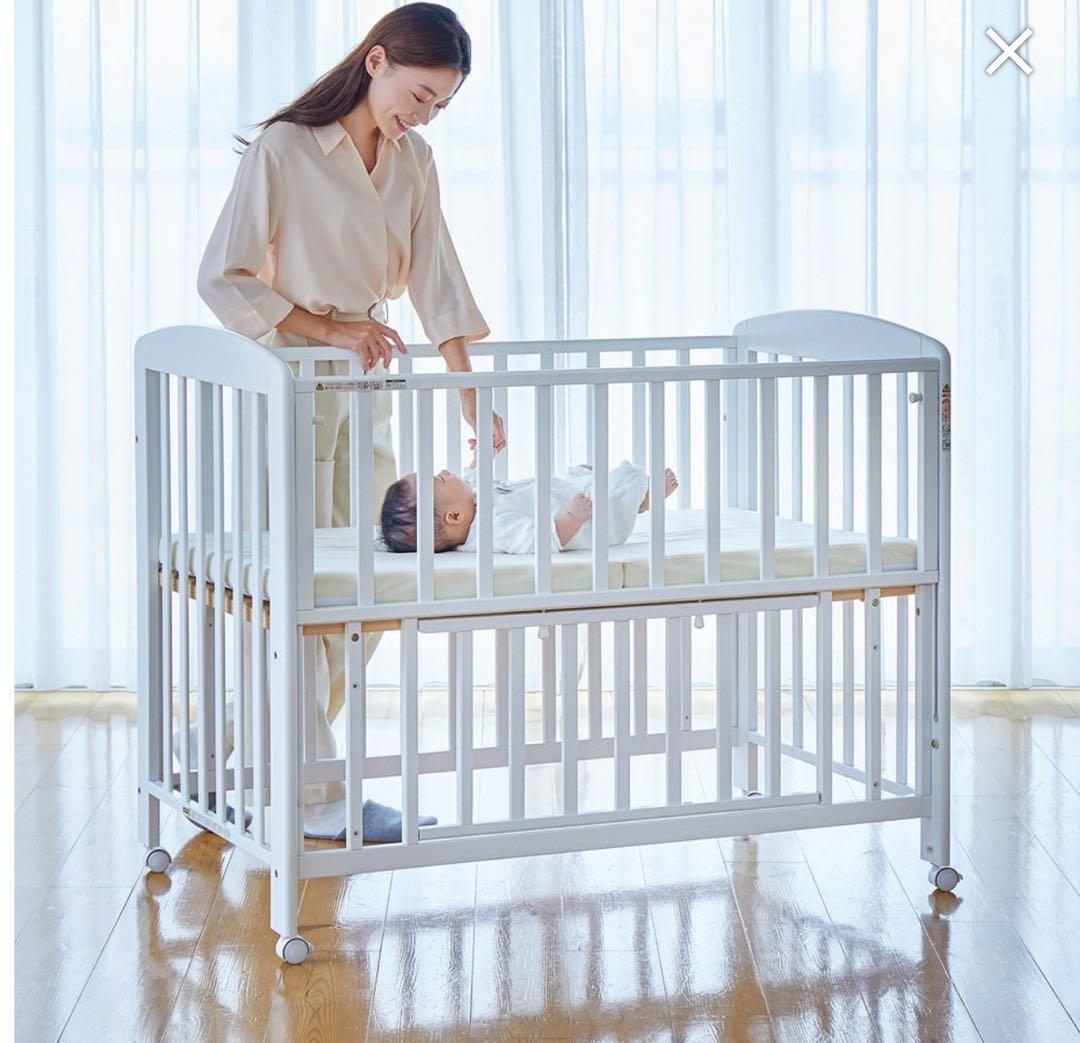 カトージ　ベビーベッド　70cm×120cm