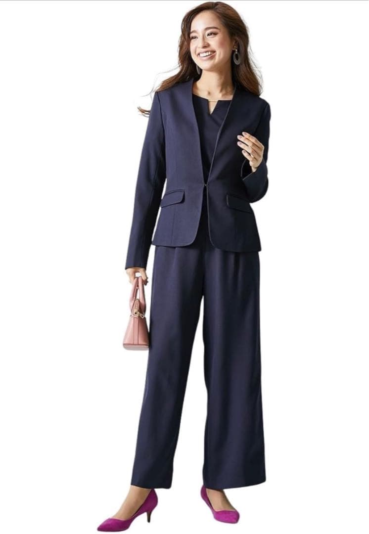 ネイビー パンツスーツ フレアスリーブ