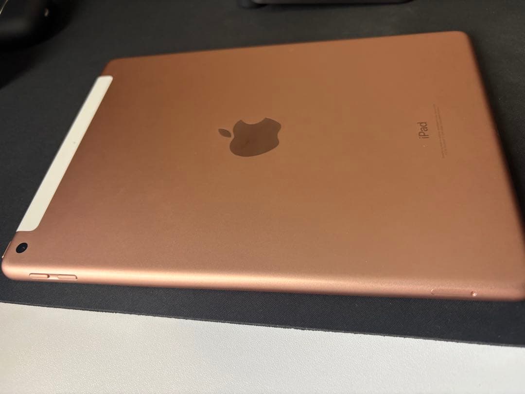 【美品】Apple iPad 第6世代 32GB ゴールド