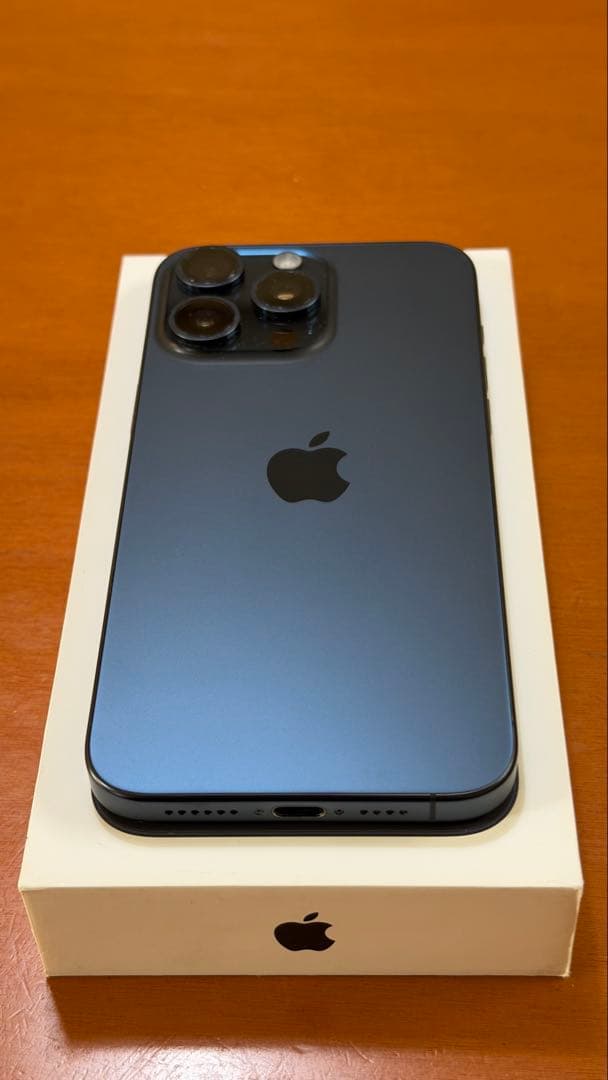 【極美品】iPhone 15 Pro Max ブルーチタニウム 256GB