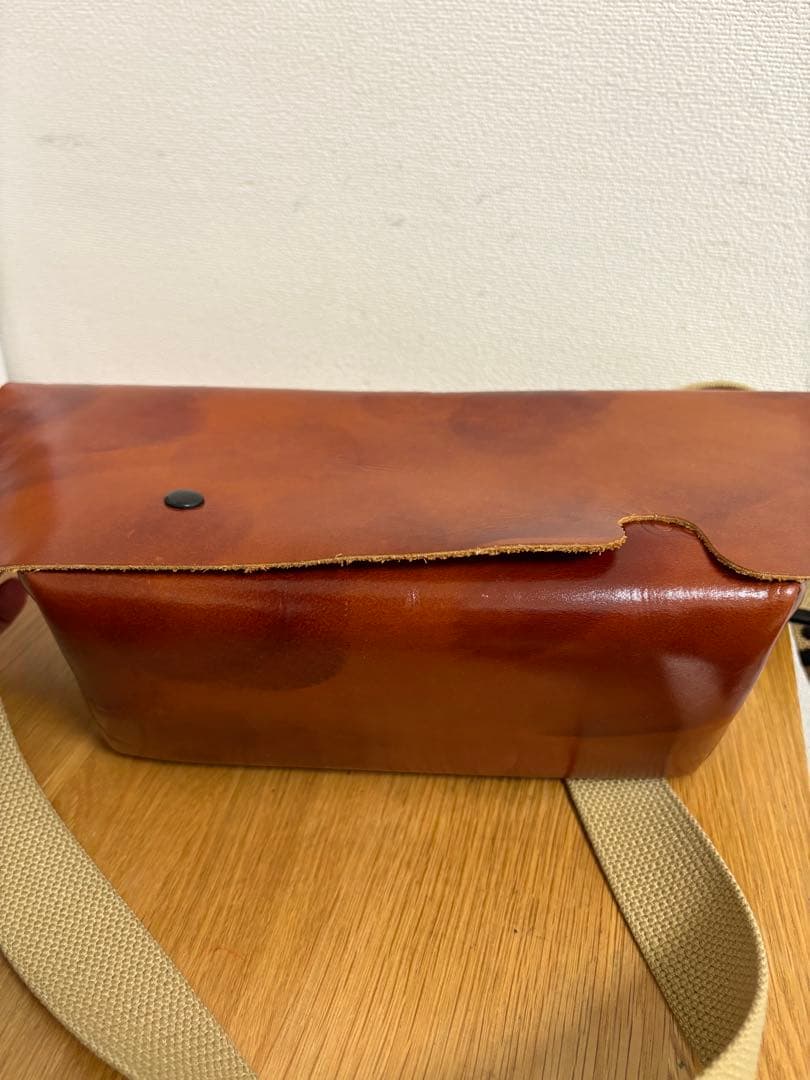 Uni＆co ユニアンドコー　メッセンジャーバック　キャメル　XS