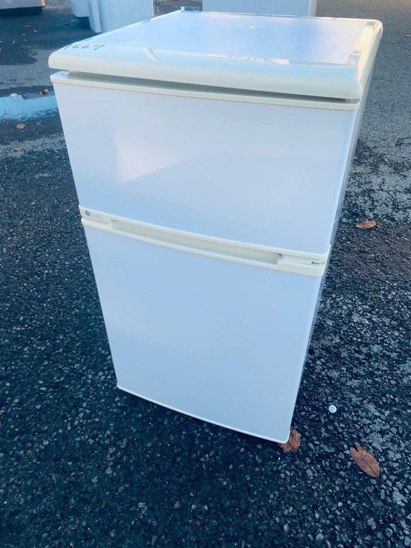 ♦ユーイング ノンフロン冷凍冷蔵庫【2015年製】UR-D90H