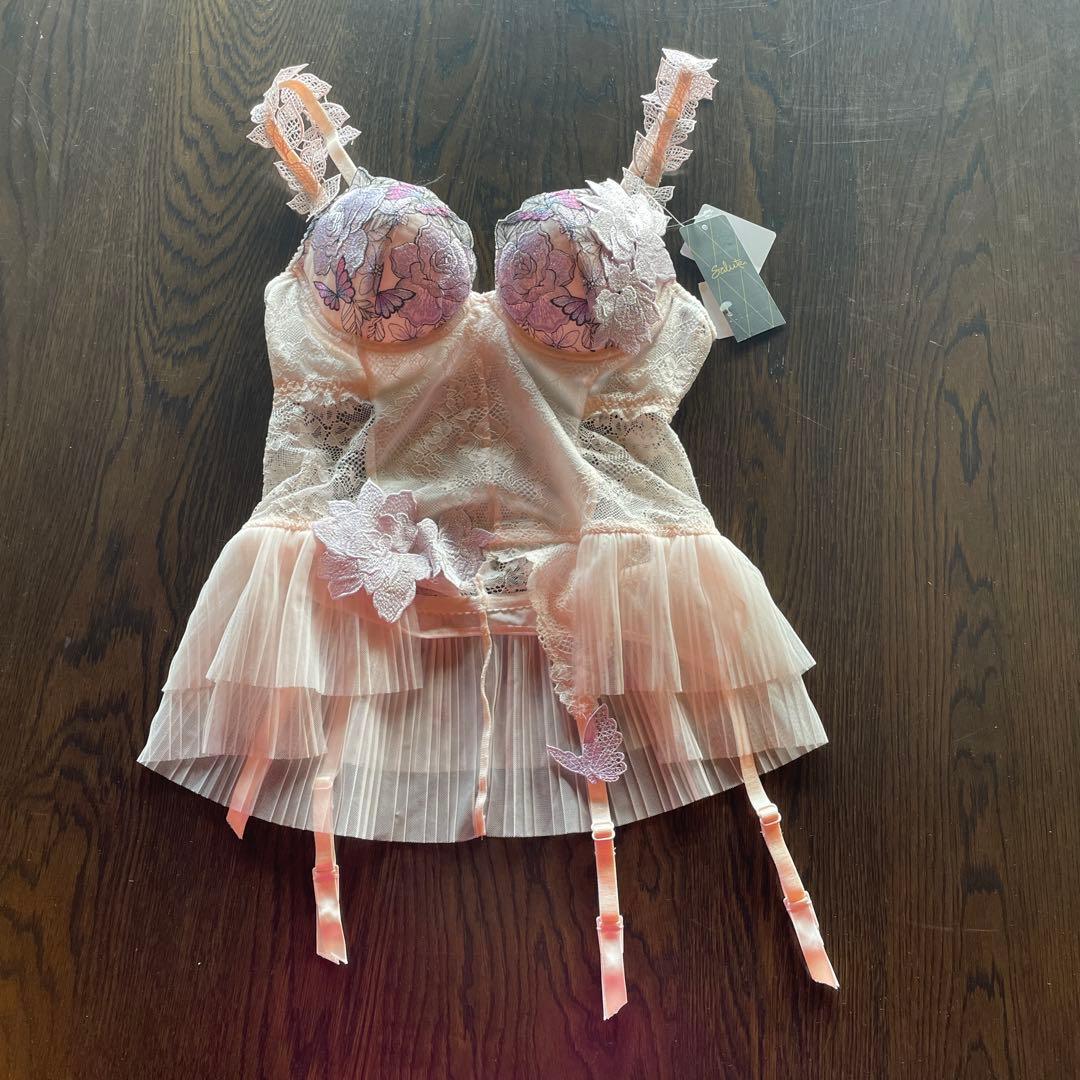 C70ワコール サルート 83G スリーインワン BTJ583 【40周年限定】