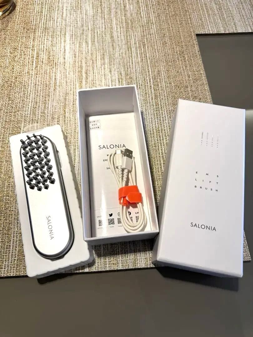 SALONIA 美顔器 リフトブラシ　充電USBケーブル付