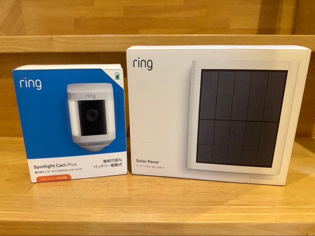 Ring 屋外用センサーライト付セキュリティカメラ+バッテリー+ソーラーパネル