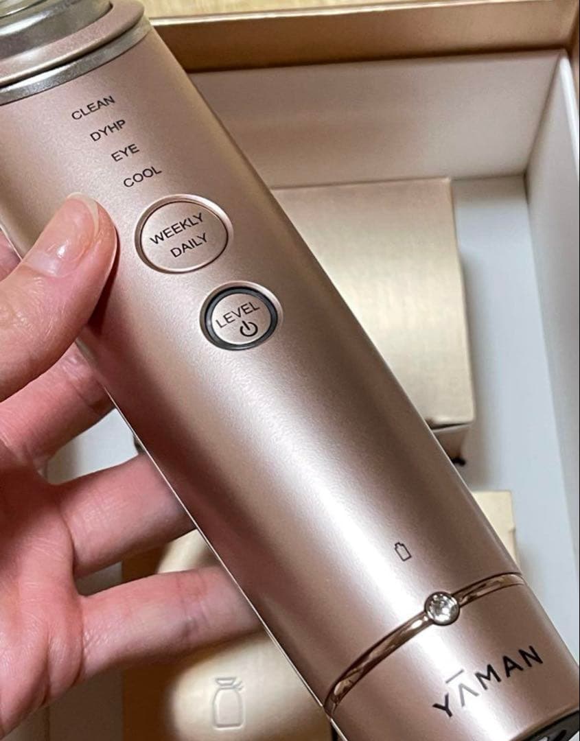 【最終価格】YA-MAN フォトプラスシャイニー 美顔器 Beauty Box