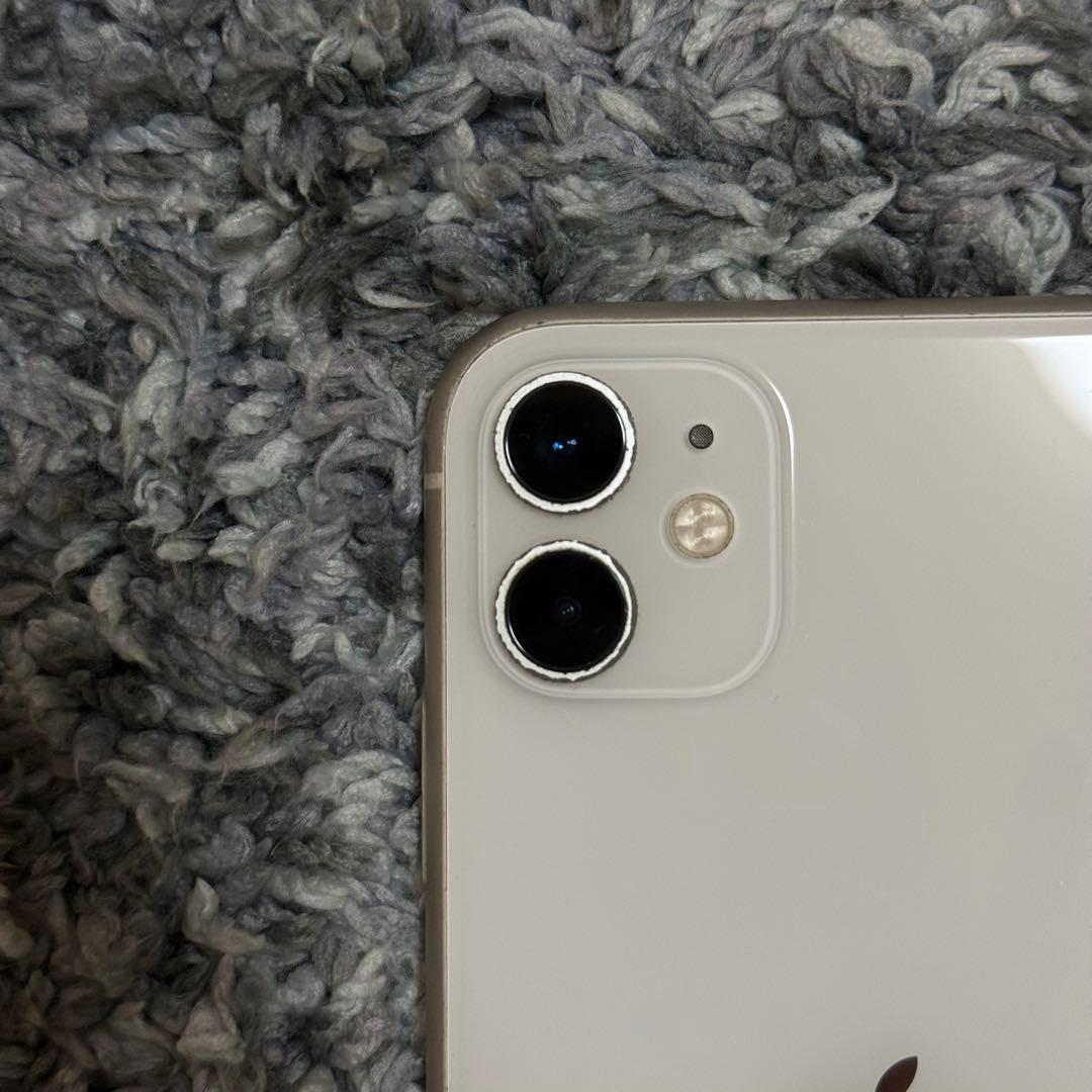 iPhone 11 ホワイト 128 GB au