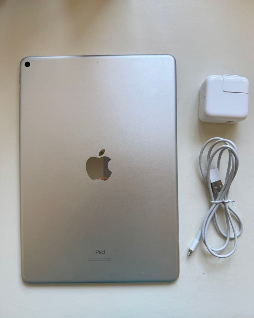 Apple iPad 64GB シルバー 本体