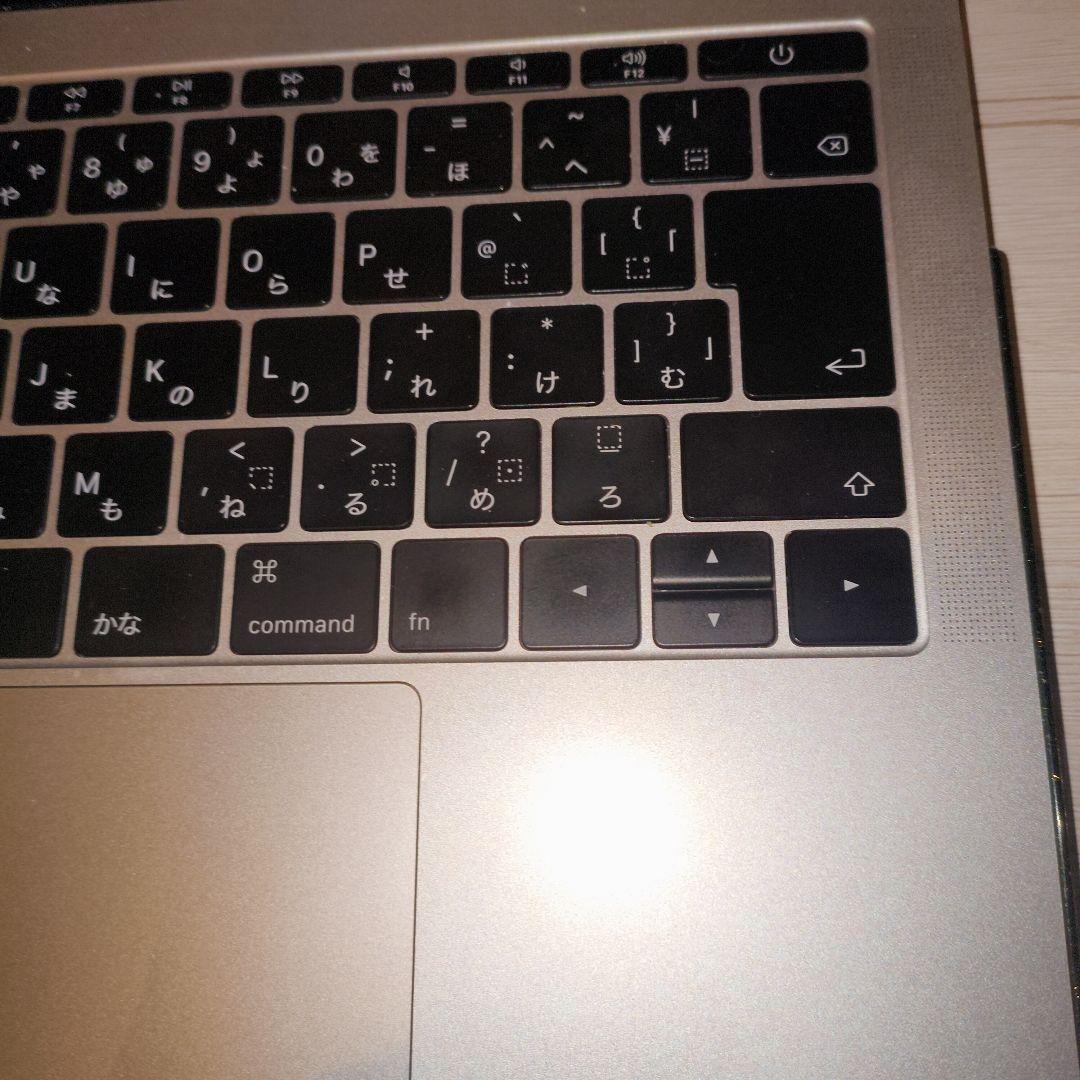 Apple MacBook pro 2017 本体 シルバー キー外れ