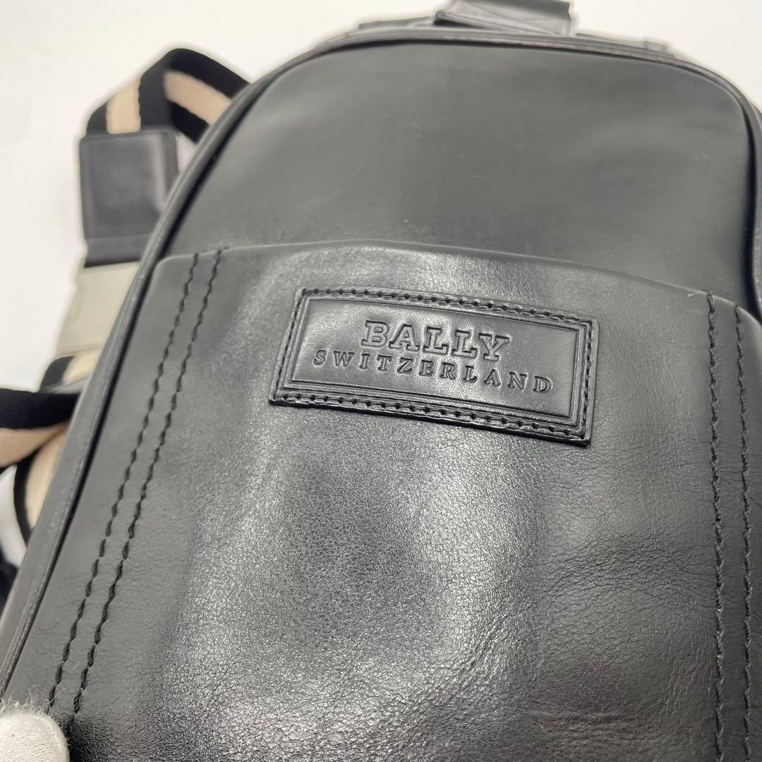 バリー ボディバッグ ロゴ レザー ブラック 斜めがけ　メンズ