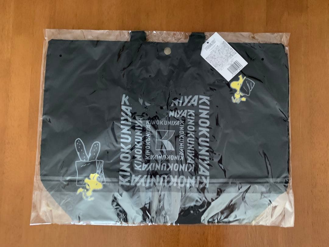 PEANUTS×紀ノ国屋コラボ アジャスタブルストラップバッグ　ブラック