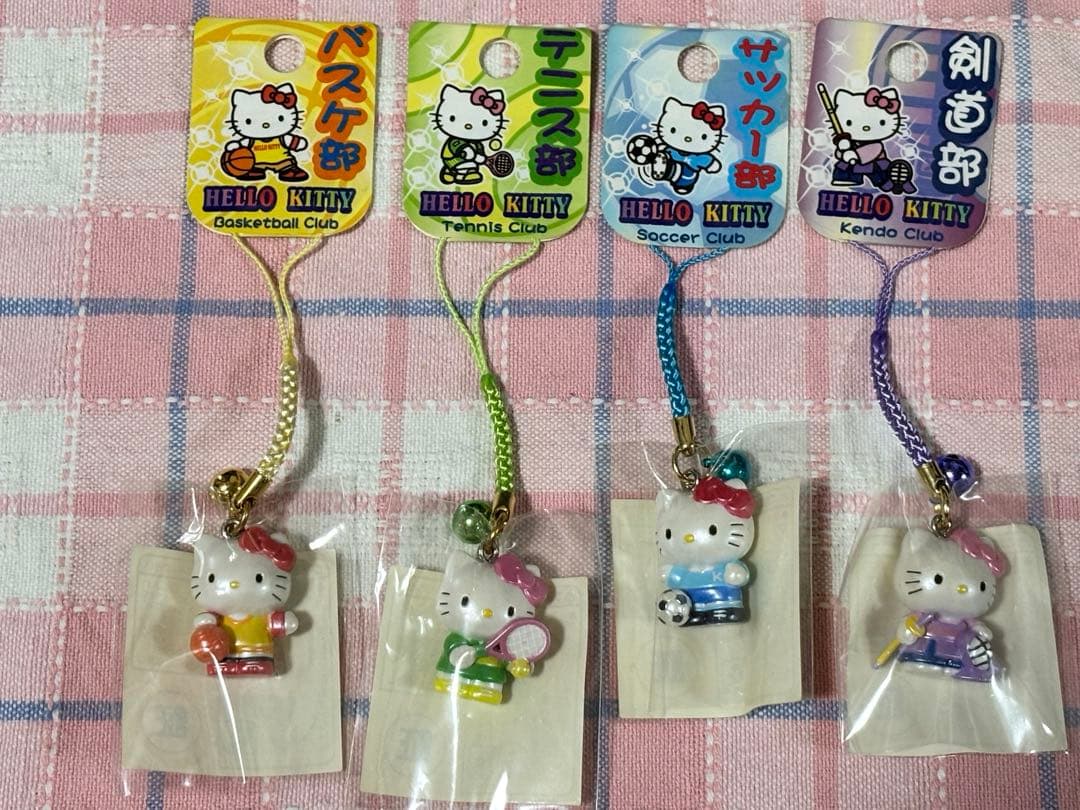 d*3様 ハローキティ 体育会系部活動ストラップ ４種類