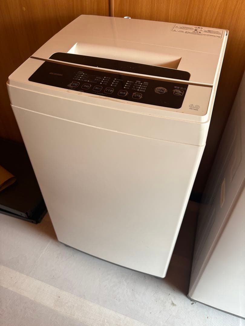 アイリスオーヤマ　容量6Kg 縦型洗濯機 IAW-T602E 送料込み