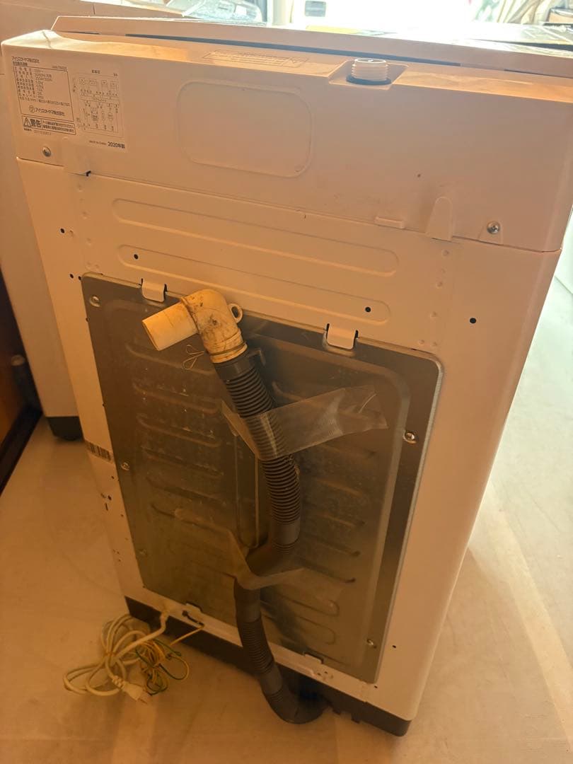 アイリスオーヤマ　容量6Kg 縦型洗濯機 IAW-T602E 送料込み