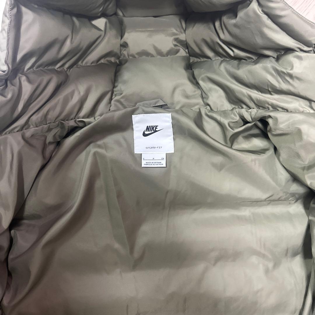 ナイキ ウィメンズ ストームフィット フーディー ダウン ジャケット　サイズ　S