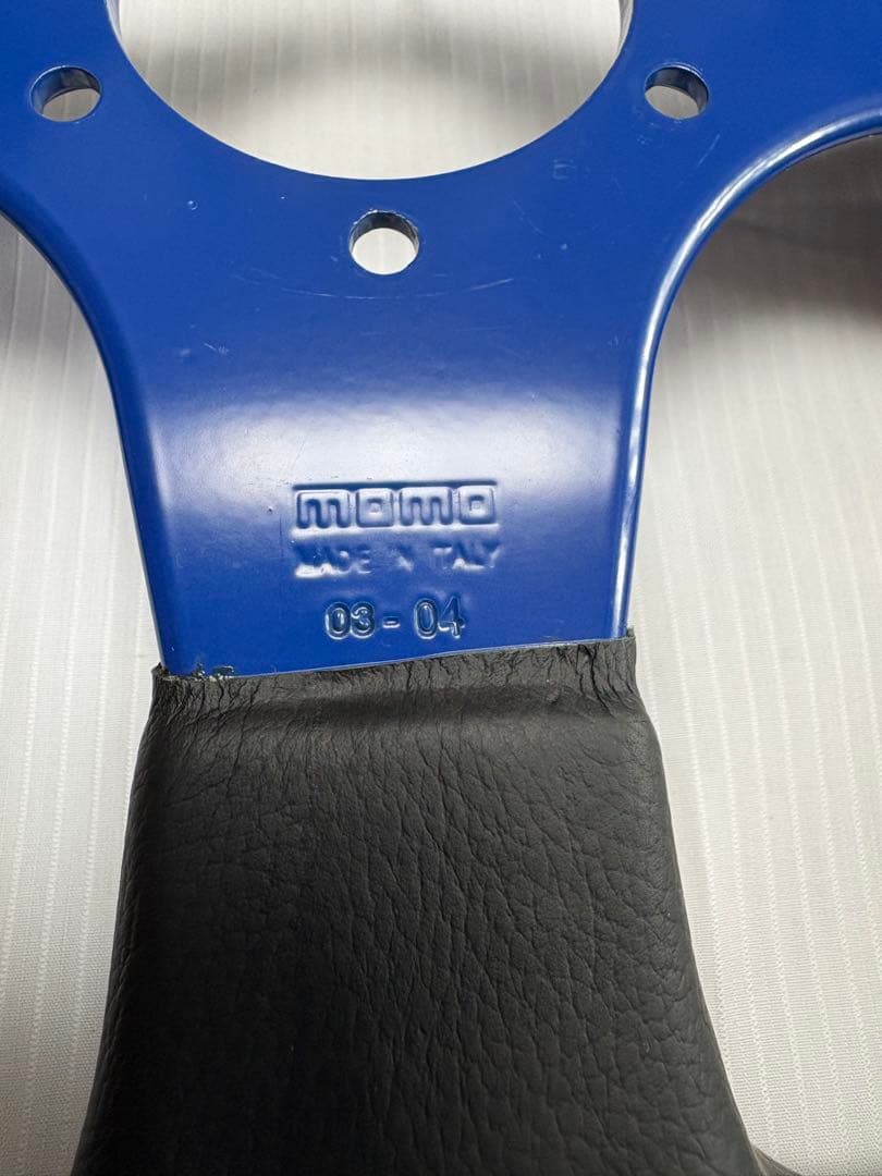 MOMO ステアリングホイール 03-04年モデル