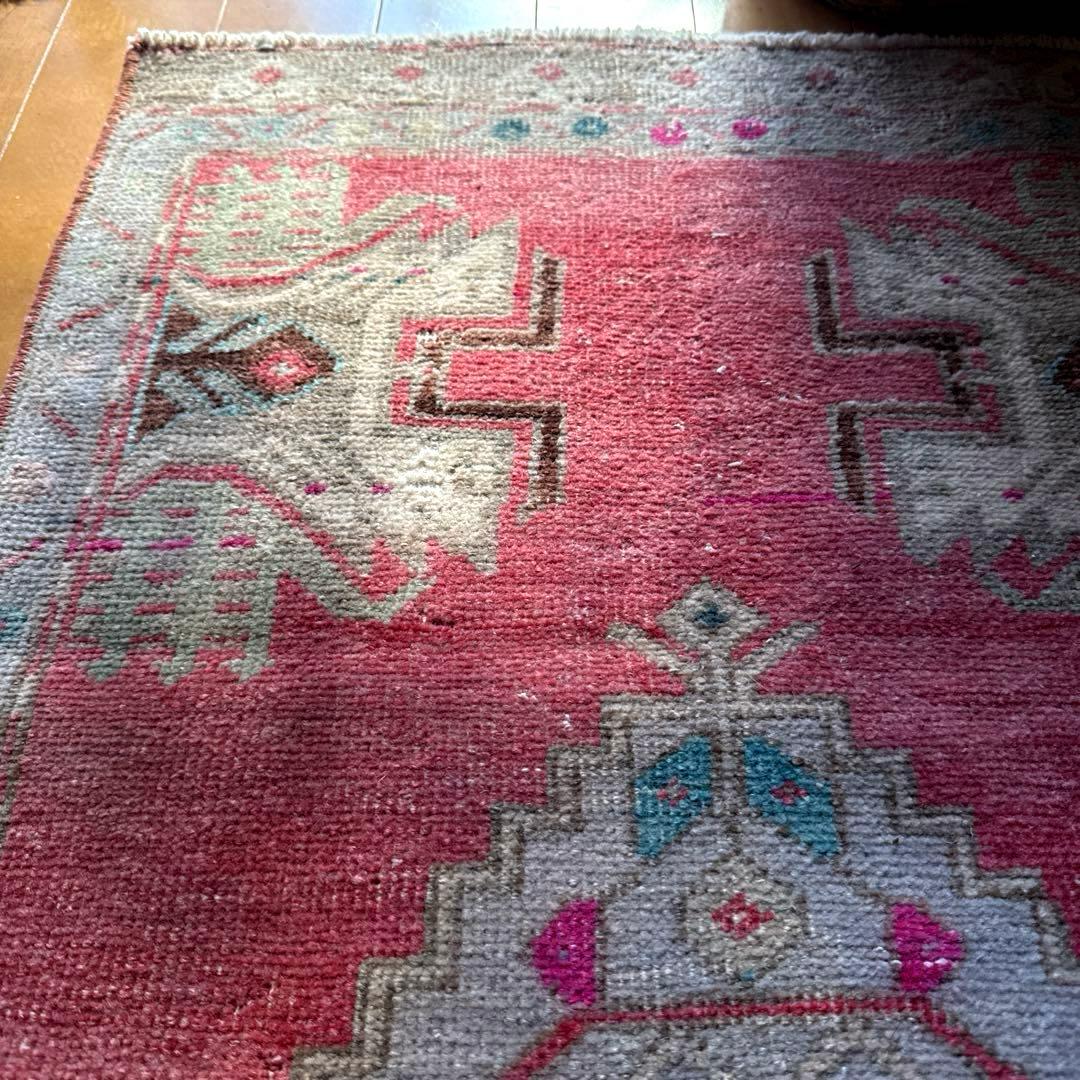 46.5×91 コーラルピンク　メダリオン　王道　トルコヴィンテージラグ