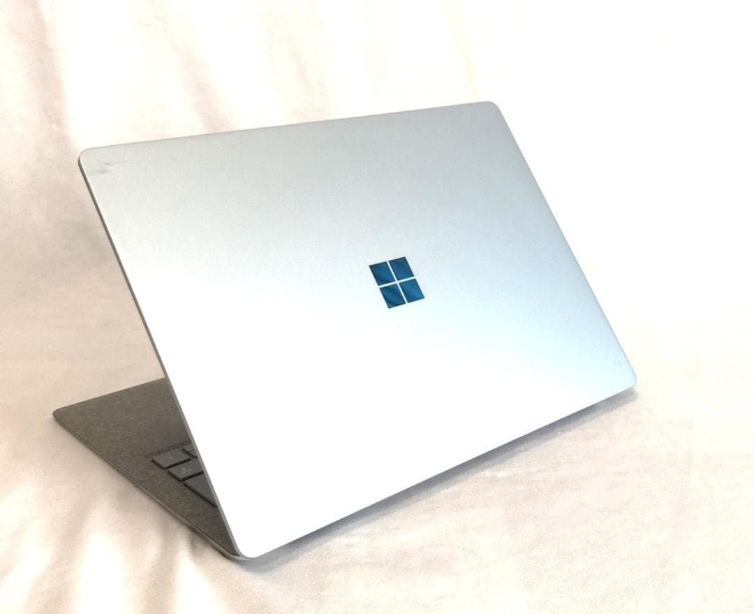 美品 13型 Surface Laptop 薄型 タッチパネル マイクロソフト