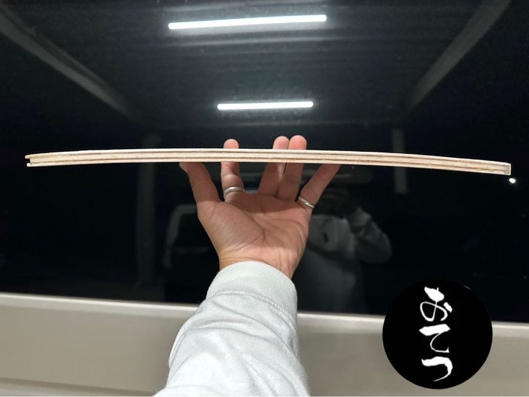 ハイエース WAVE2 WAVE3 助手席側小窓用 黒塗装 アタッチメント付き