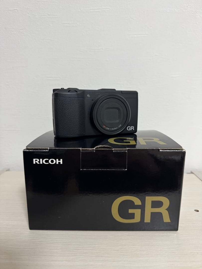 RICOH GR (APS-Cサイズ)コンパクトデジタルカメラ