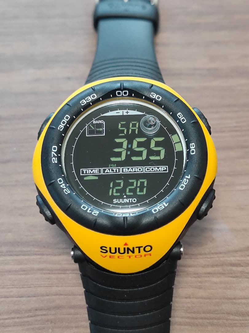 SUUNTO VECTOR 腕時計【未使用品】