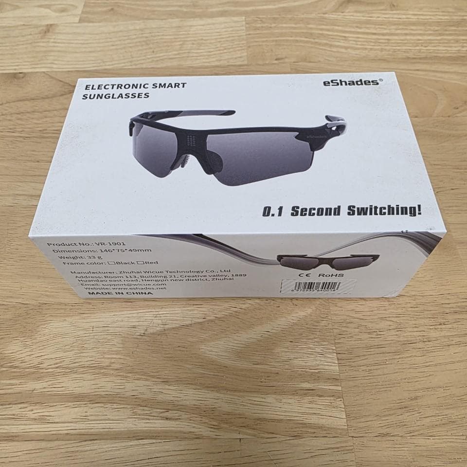 0.1秒！瞬間調光サングラス eShades VR-1901