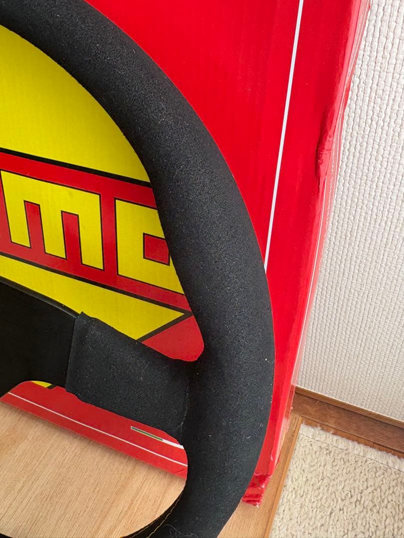 MOMO ステアリング 350mm スエード