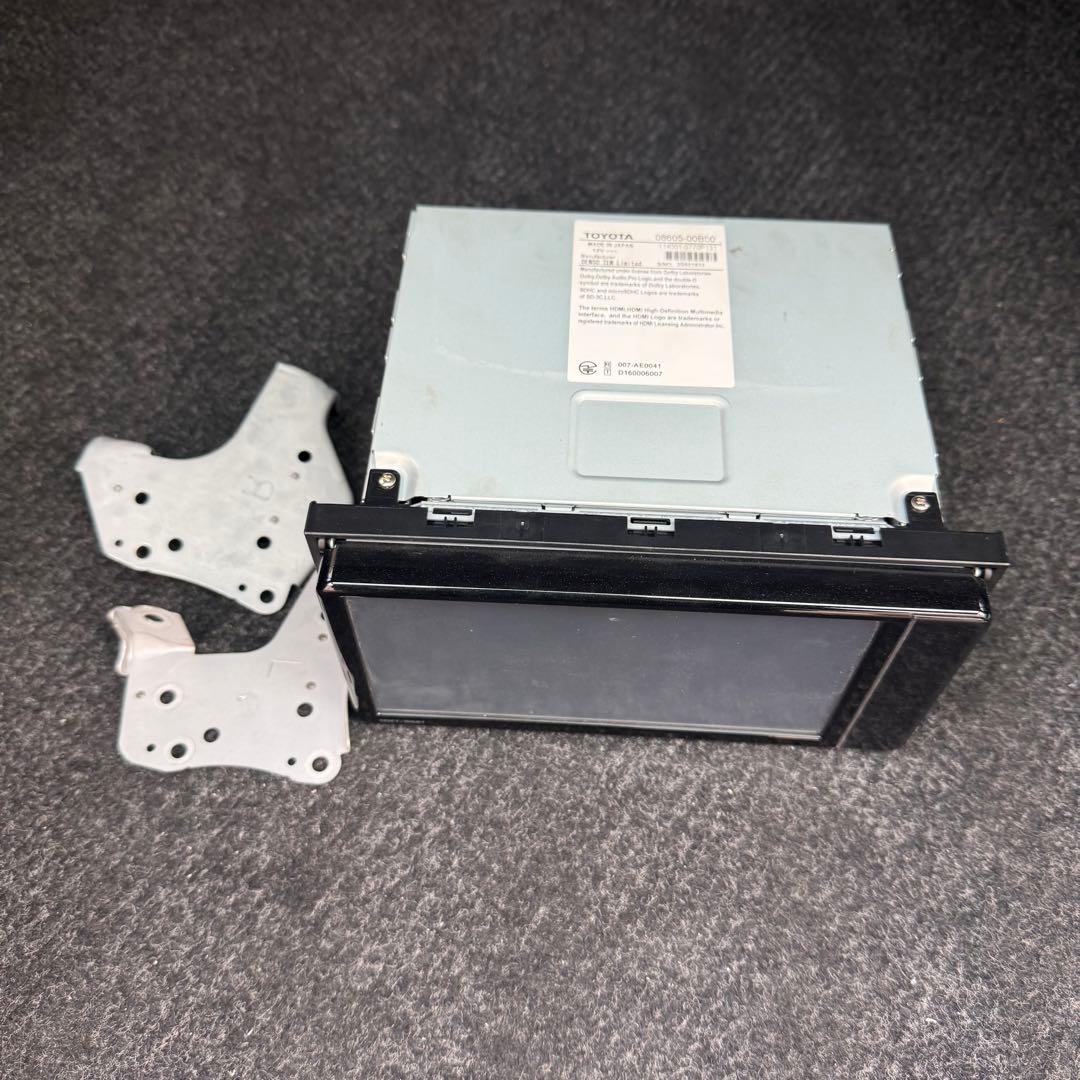 TOYOTA 純正ナビ　NSZT-W68T 本体のみ