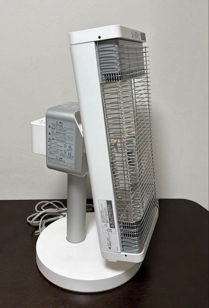 美品　ダイキン 遠赤外線暖房 セラムヒートERFT11ZS-W 2023年製