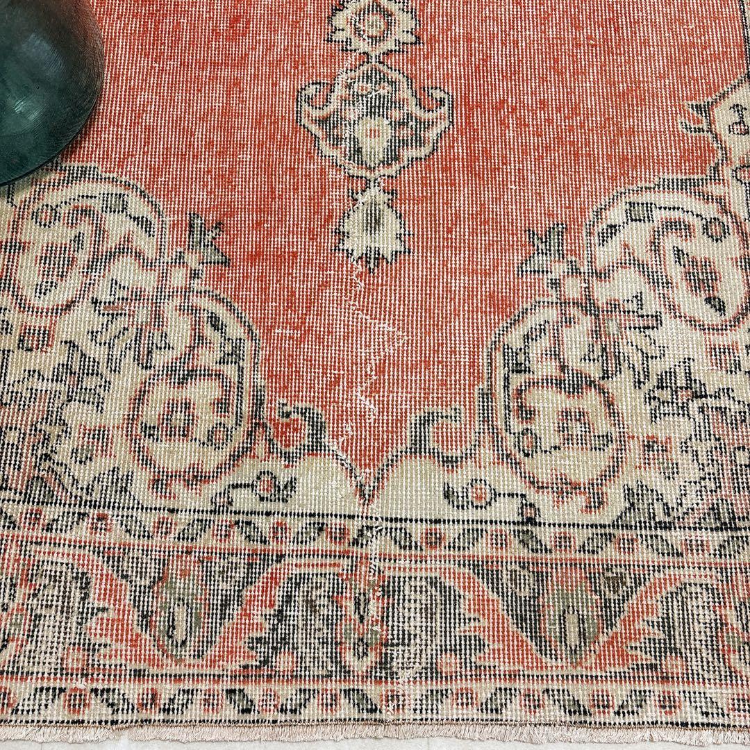 トルコ　ヴィンテージラグ　メダリオン　オレンジピンク