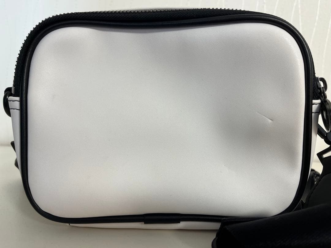 限定コラボ AMI PARIS × PUMA クロスボディバッグ ユニセックス