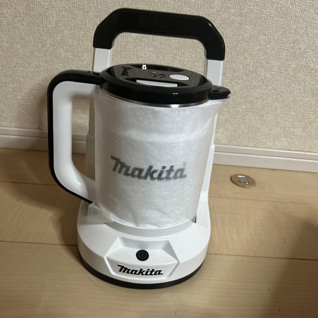 充電式ケトル makita KT3600ZW