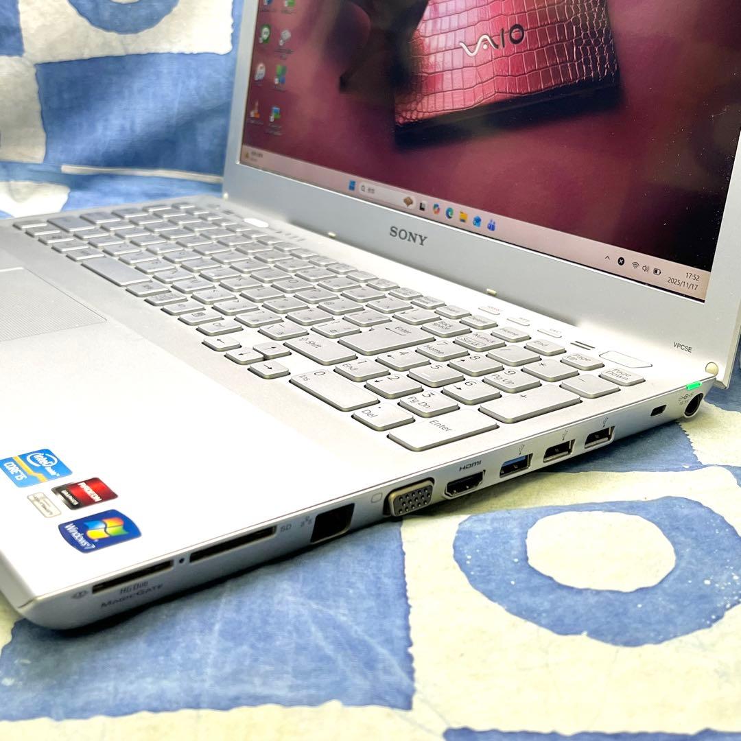 人気VAIO♡快適SSD☆i5☆美しいシルバーPC♪カメラ！Windows11