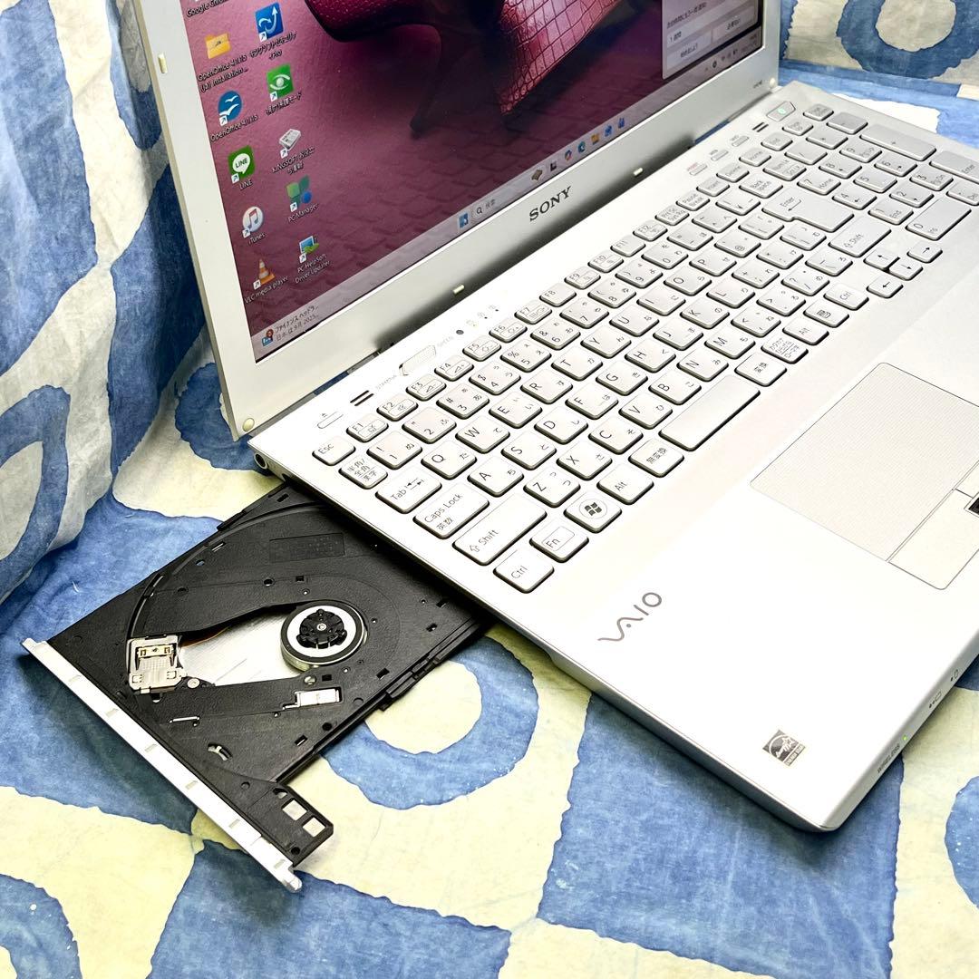 人気VAIO♡快適SSD☆i5☆美しいシルバーPC♪カメラ！Windows11