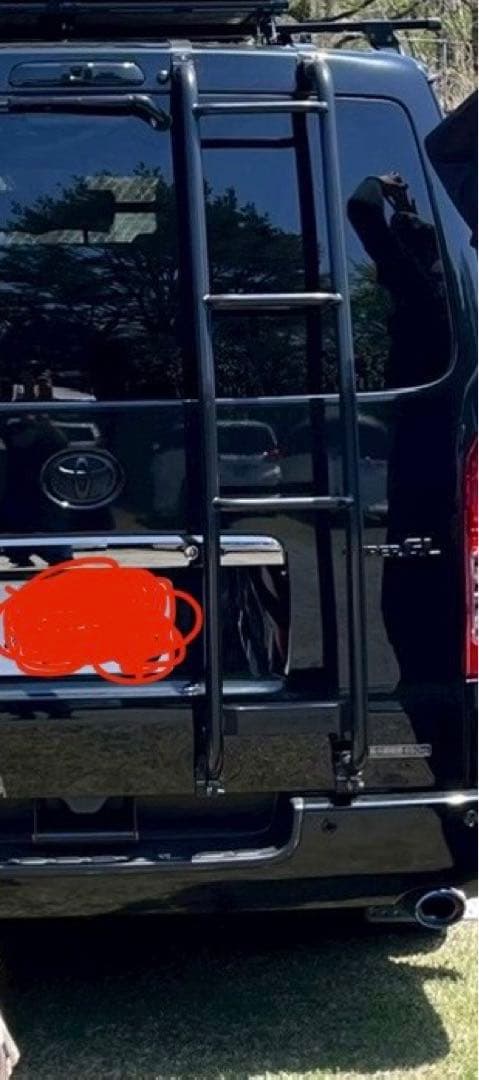 ハイエース　リアラダー