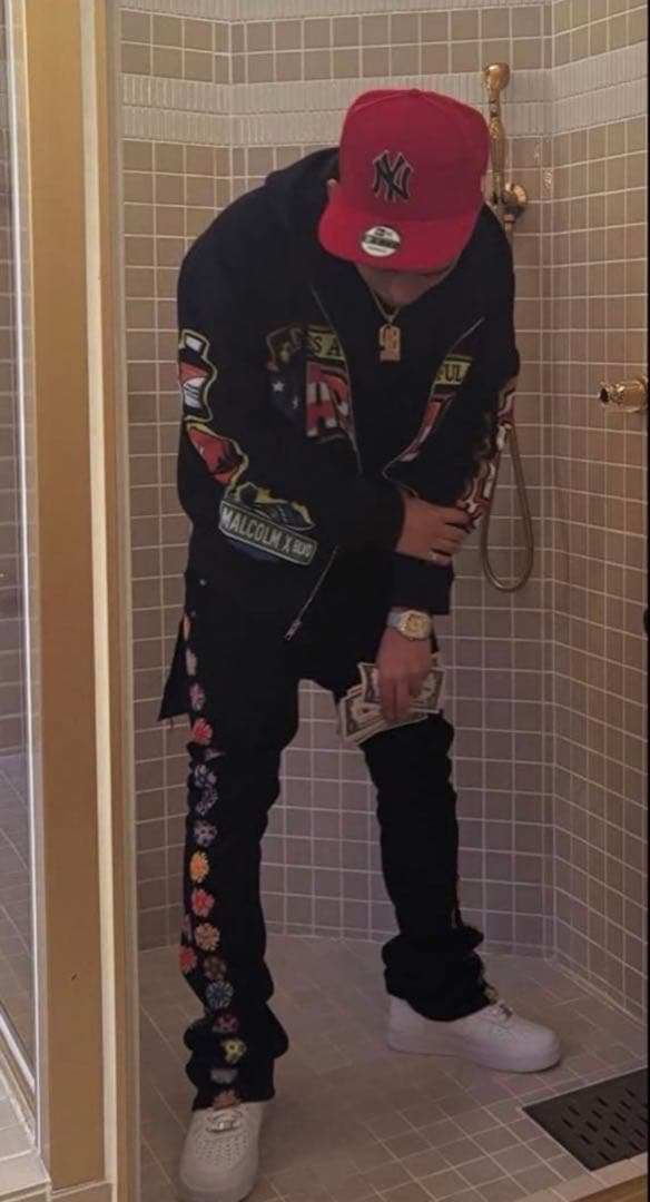 【新品】 eyden着用 VALABASAS フレアデニム サイズ30 ブラック