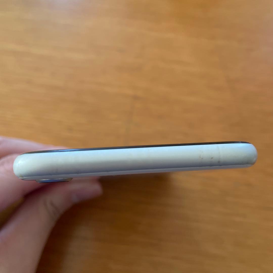 Apple iPhone se第2世代 ホワイト 本体