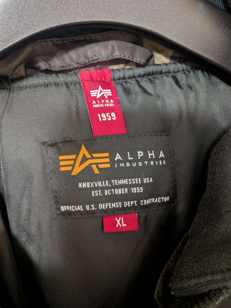Alpha Industries 迷彩フードジャケット XL