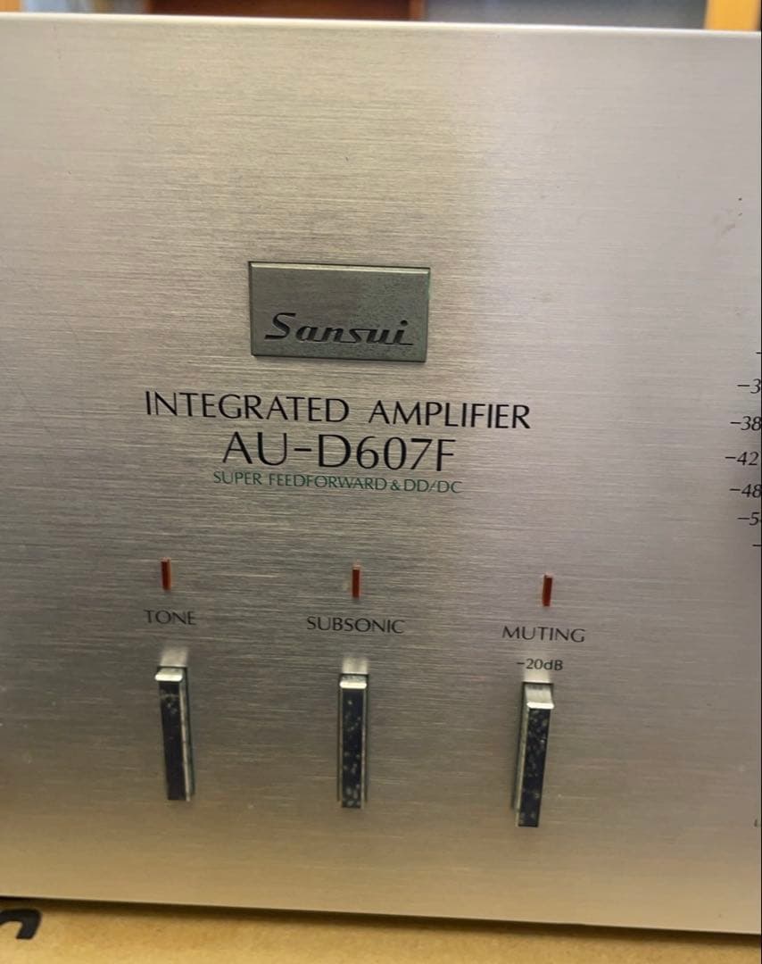 サンスイauーD607F プリメインアンプ
