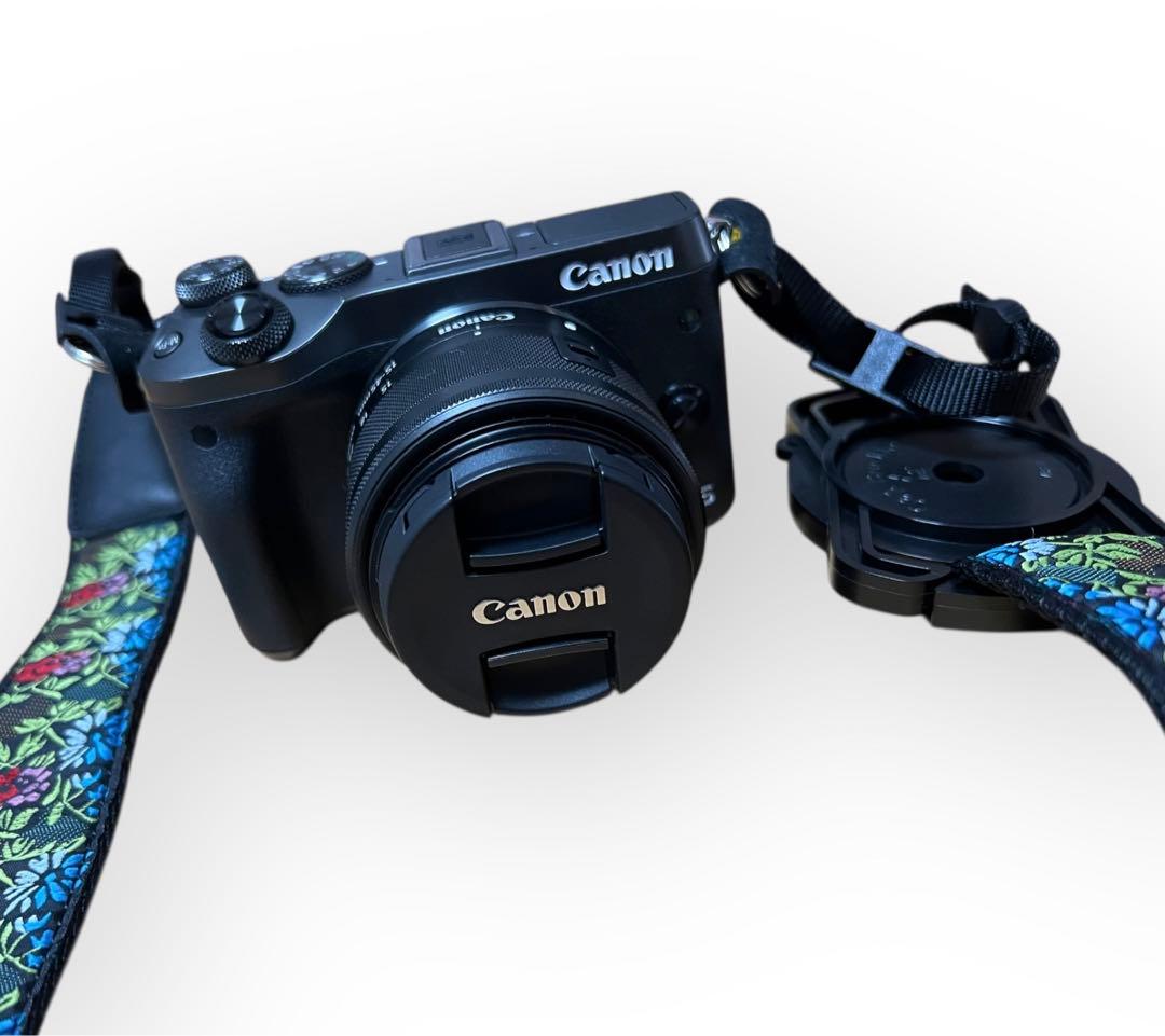Canon EOS M6 バック紐付き　ミラーレスカメラ