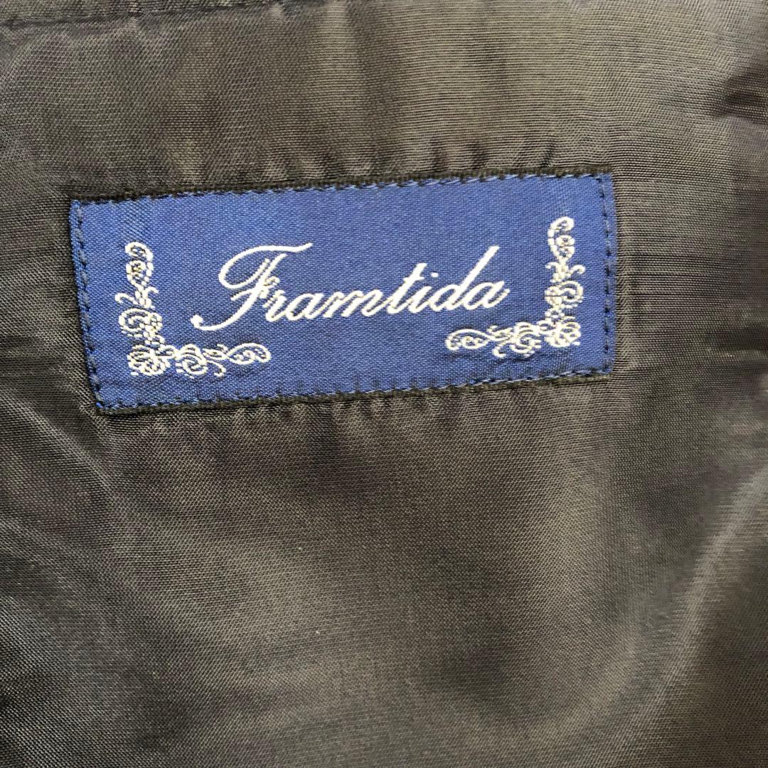 【大きいサイズ】 Framtida パンツスーツ　上下　紺　ストライプ