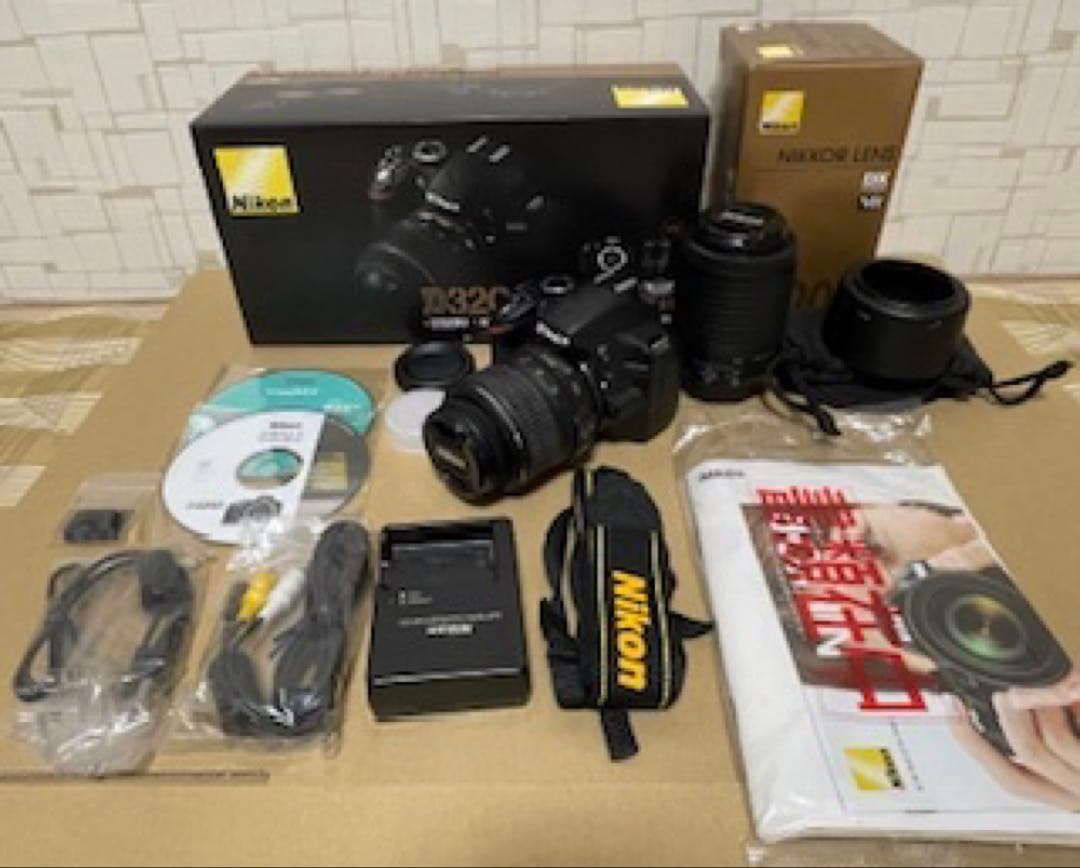 Nikon D3200 デジタル一眼レフカメラ 2レンズセット　電池は本体に