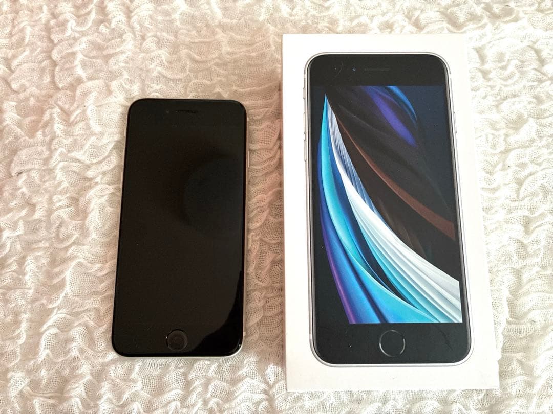 Apple iPhone SE (第2世代) ホワイト ジャンク 箱あり