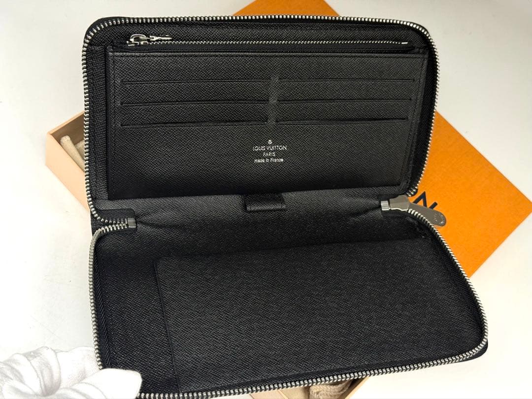 極美品！ルイヴィトン　エピ　ジッピーオーガナイザー　ブラック