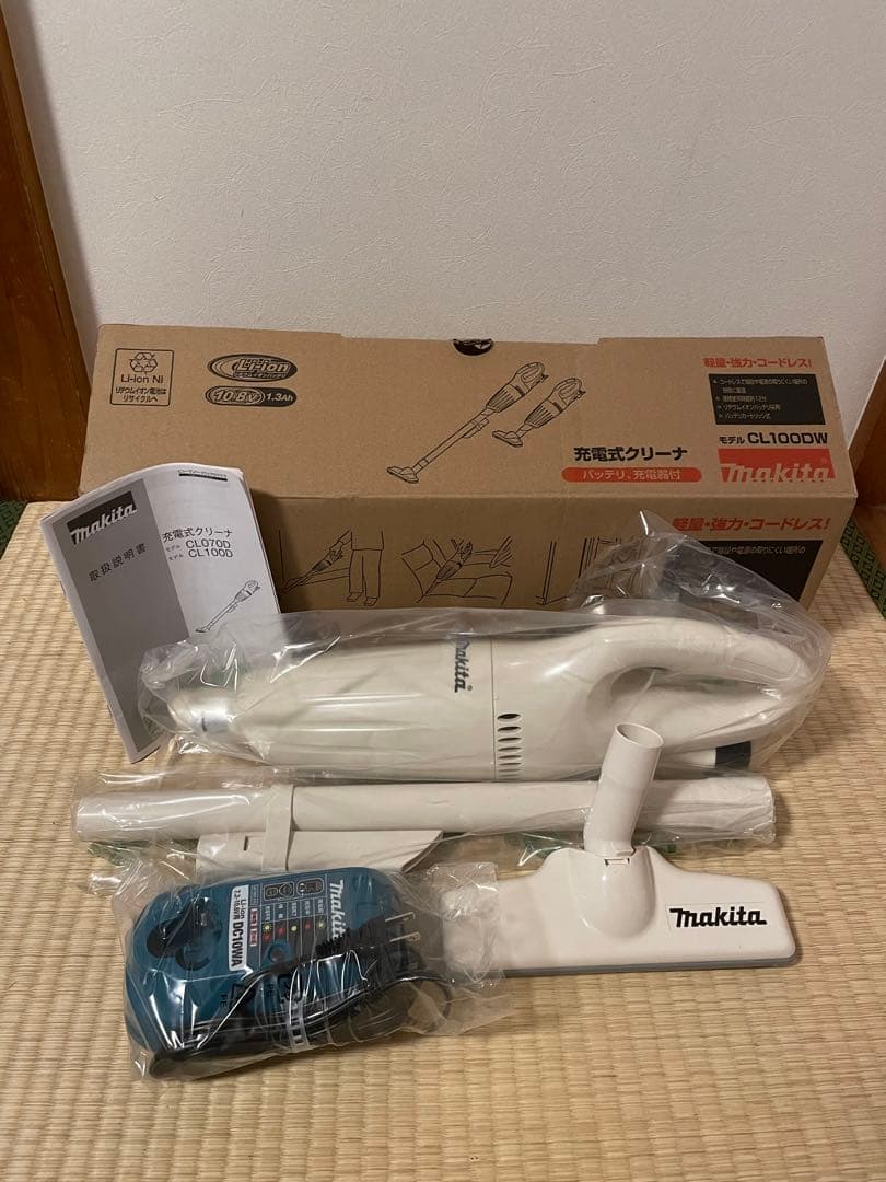 マキタ　ハンディクリーナーCL100DW 1台　新品