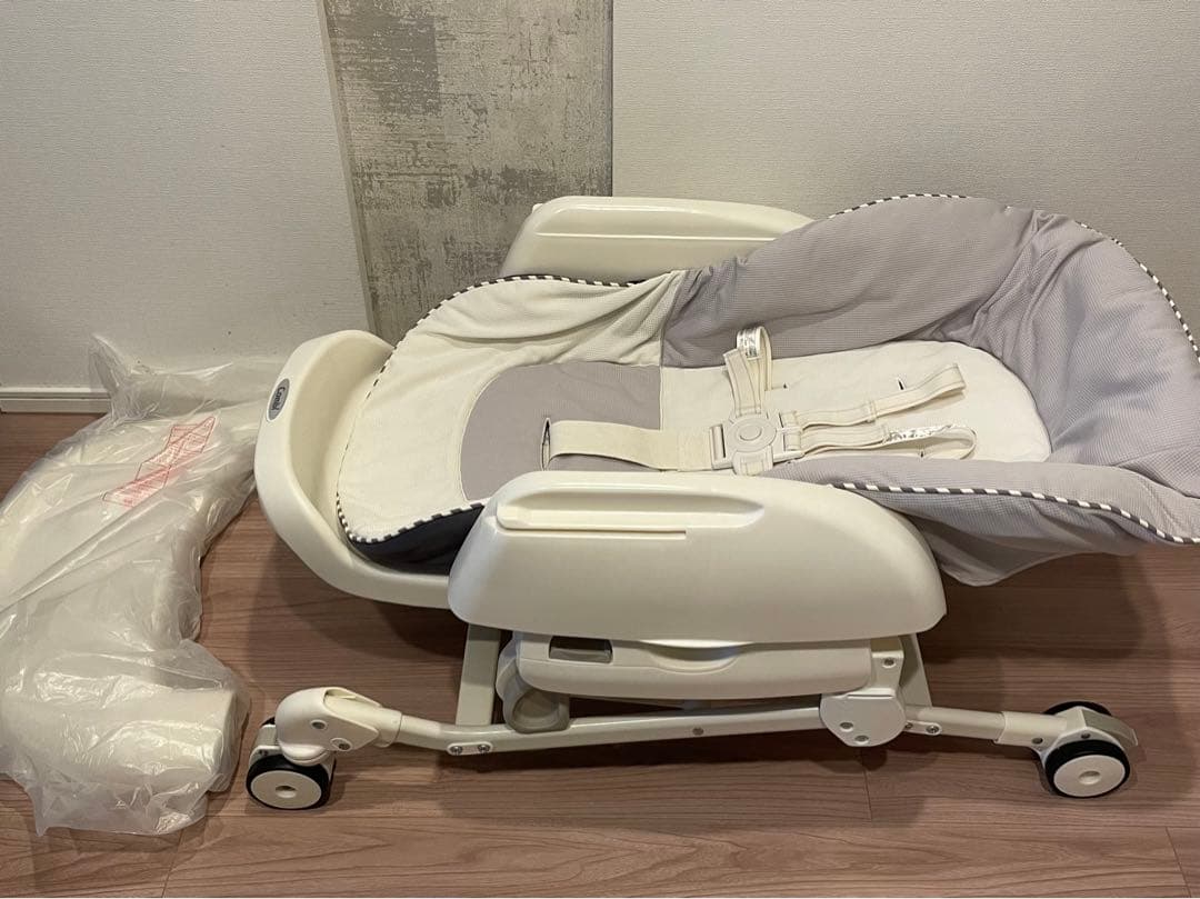 【美品】コンビ ハイローチェア ネムリラ FF リバーシブルシートモデル