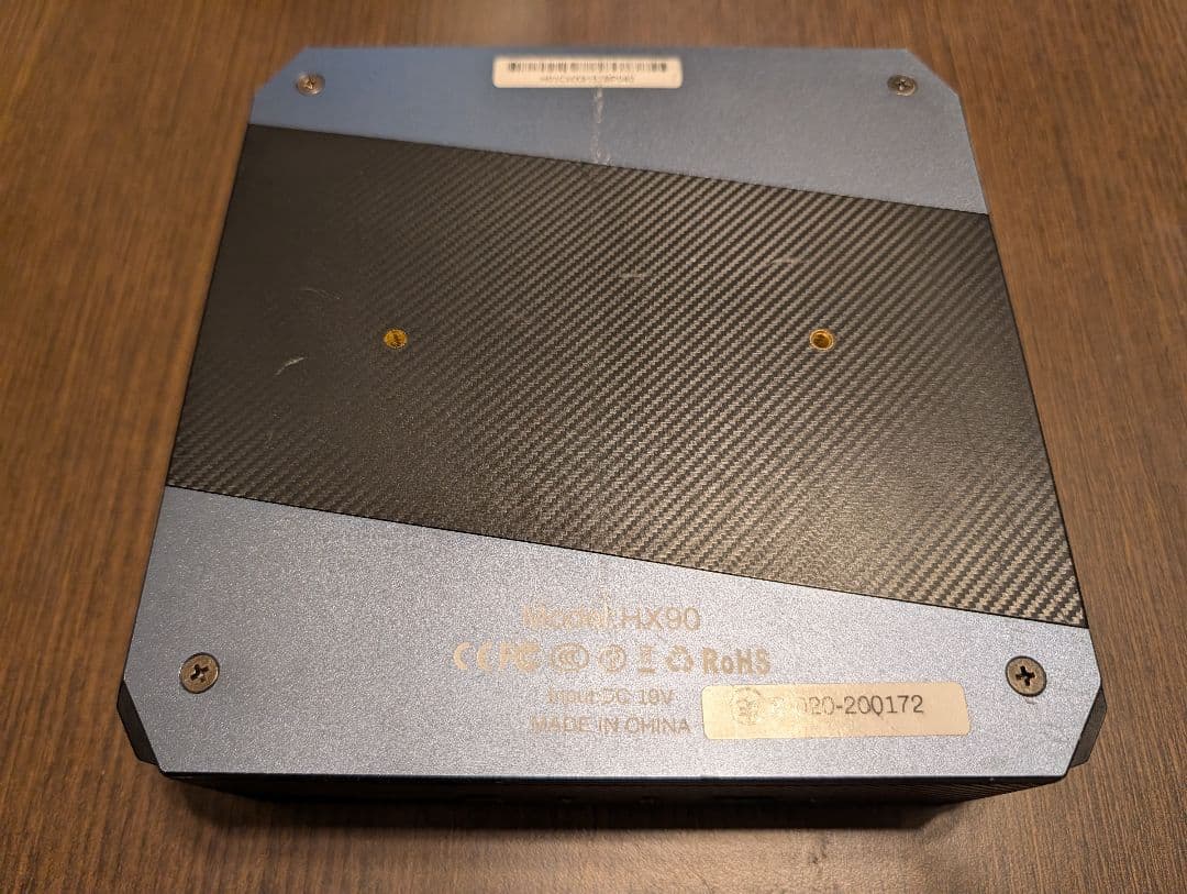 MINISFORUM EliteMini HX90 モバイルディスプレイ付