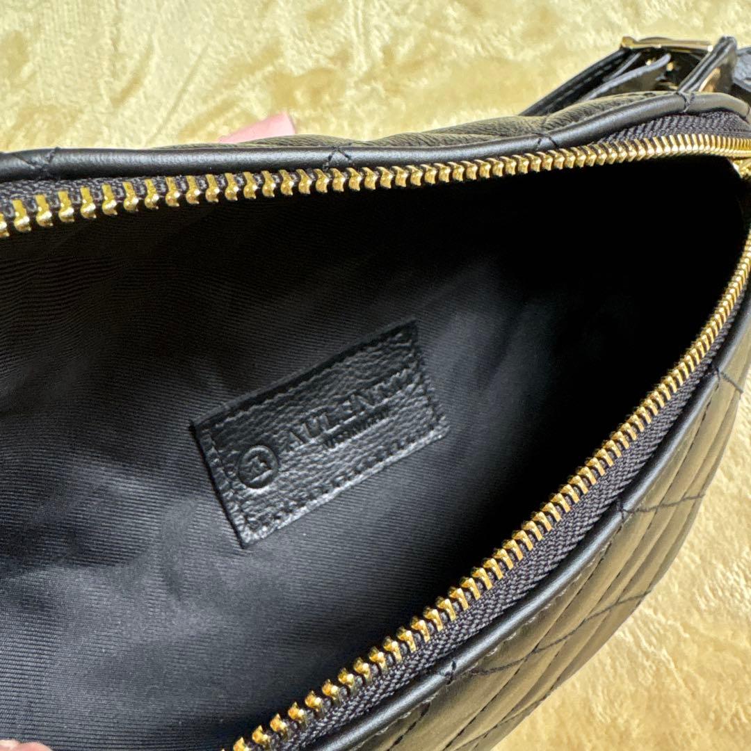 【美品】AULENTTI/オーレンティ　レザーキルトボディバッグ