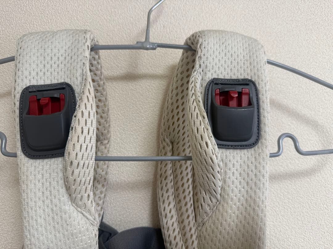 ベビービョルン　ハーモニー　クリーム　抱っこ紐