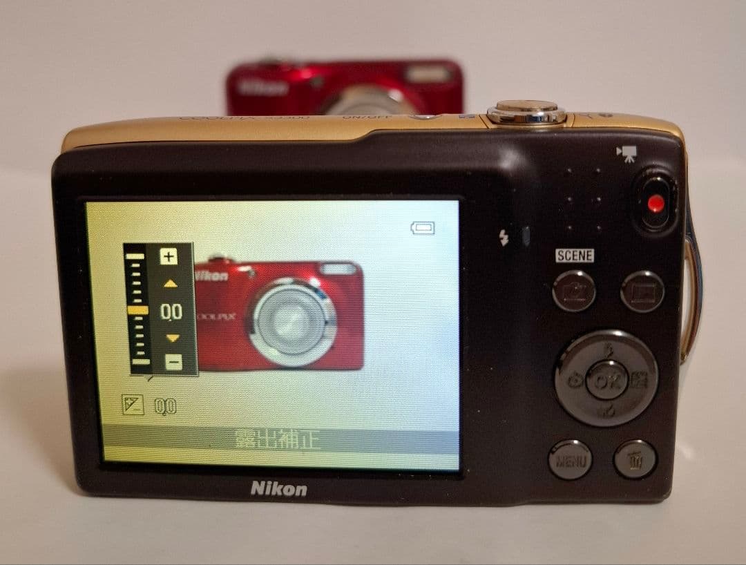 [美品] ニコン NIKON COOLPIX S3300デジタルカメラ